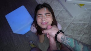18 Yrs Old Slut Hazel Heart Wants To Suck The Big Dick